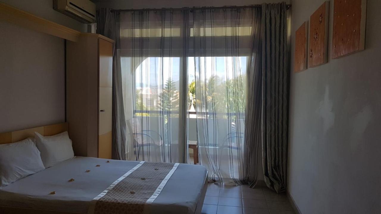 West Coast View Studios & Appartment Flic en Flac Экстерьер фото